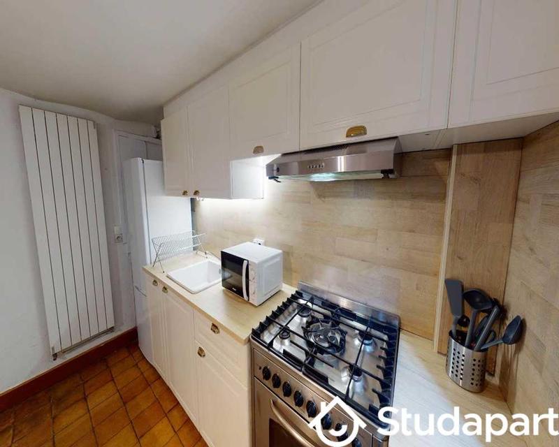 Chambre - 250 m² - 1 pièce