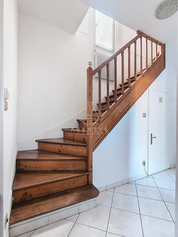 Maison - 105 m² - 5 pièces