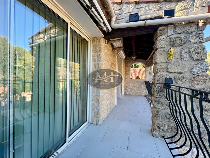 Maison - 200 m² - 5 pièces