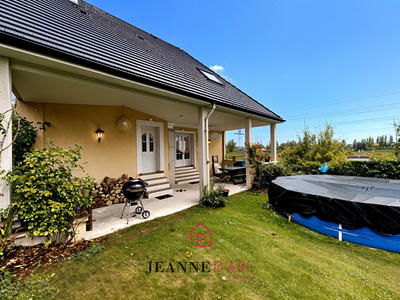 Maison - 165 m² - 9 pièces