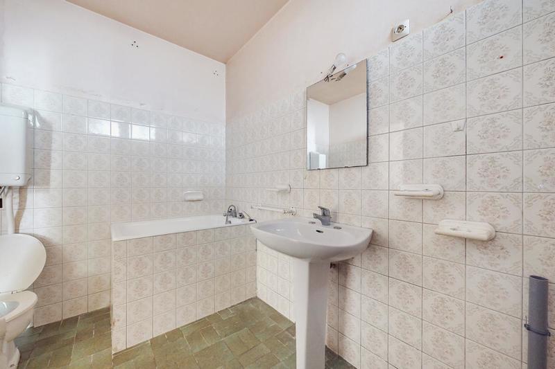 Maison - 198 m² - 8 pièces