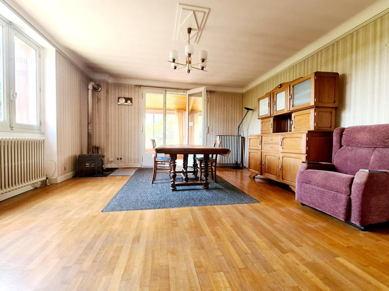 Maison - 219 m² - 7 pièces