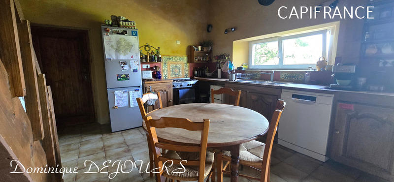 Maison - 176 m² - 9 pièces