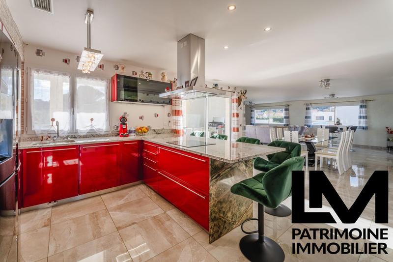 Villa - 203 m² - 7 pièces