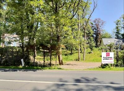 Terrain constructible - 1 834 m²