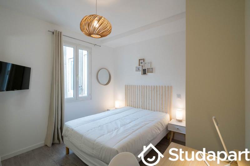 Chambre - 11 m² - 1 pièce