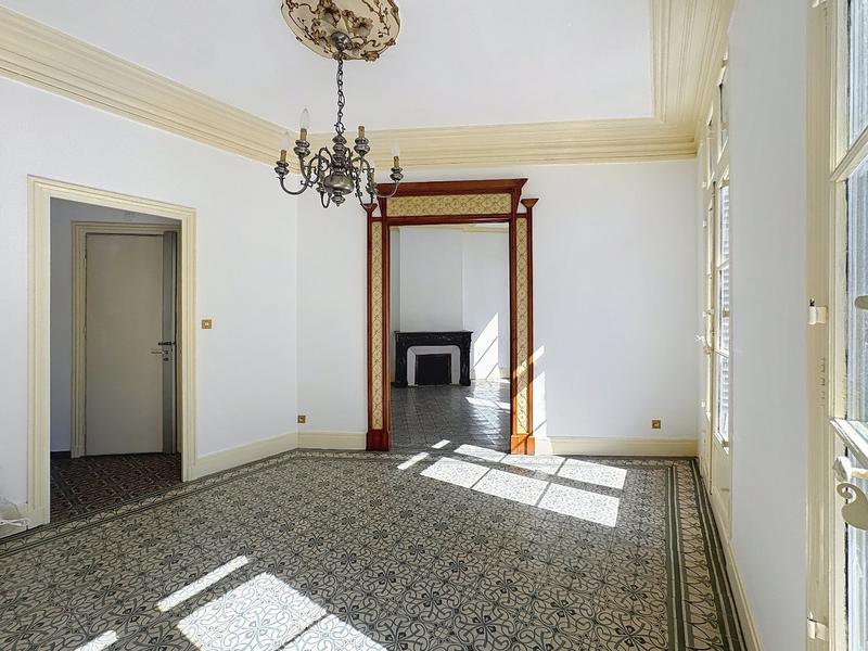 Immeuble mixte - 280 m²