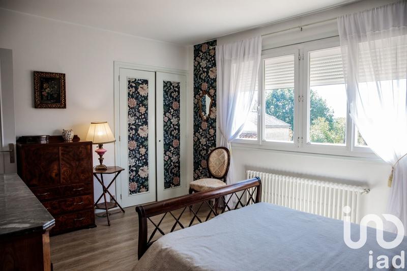 Maison - 248 m² - 10 pièces