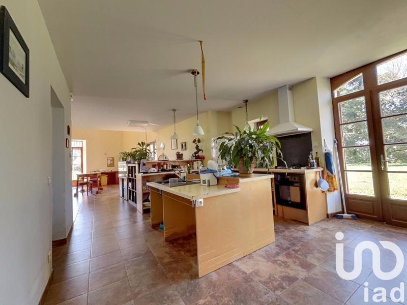 Maison - 564 m² - 13 pièces