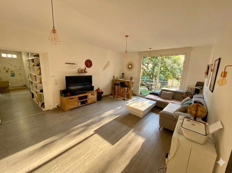 Appartement - 100 m² - 4 pièces