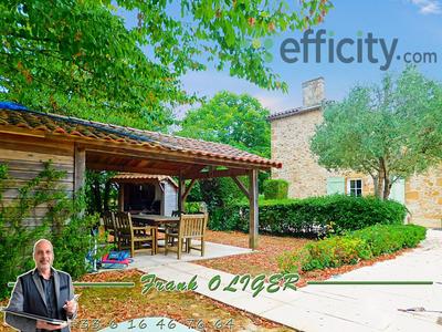 Maison - 280 m² - 11 pièces