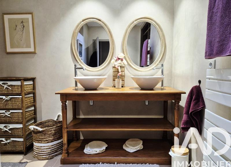 Maison - 244 m² - 6 pièces