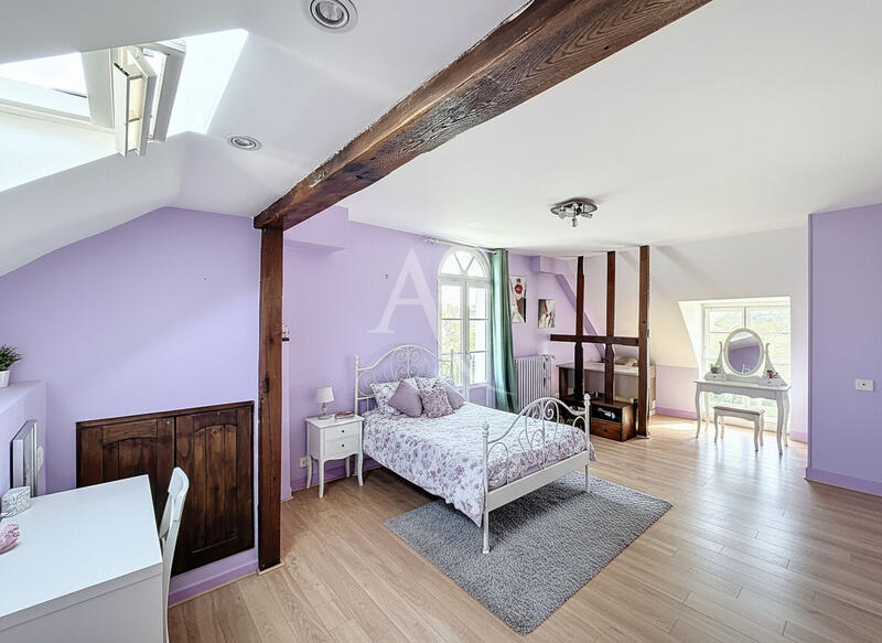 Maison - 400 m² - 10 pièces