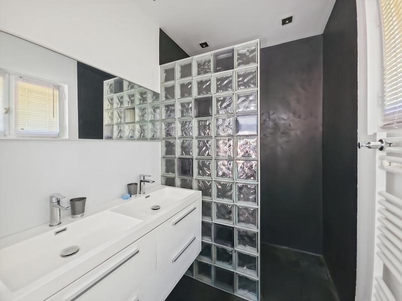 Villa - 167 m² - 6 pièces