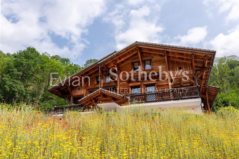 Châlet - 228 m² - 10 pièces