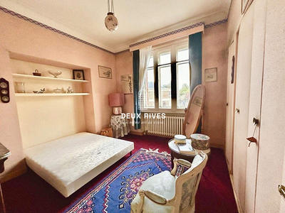 Appartement - 166 m² - 6 pièces