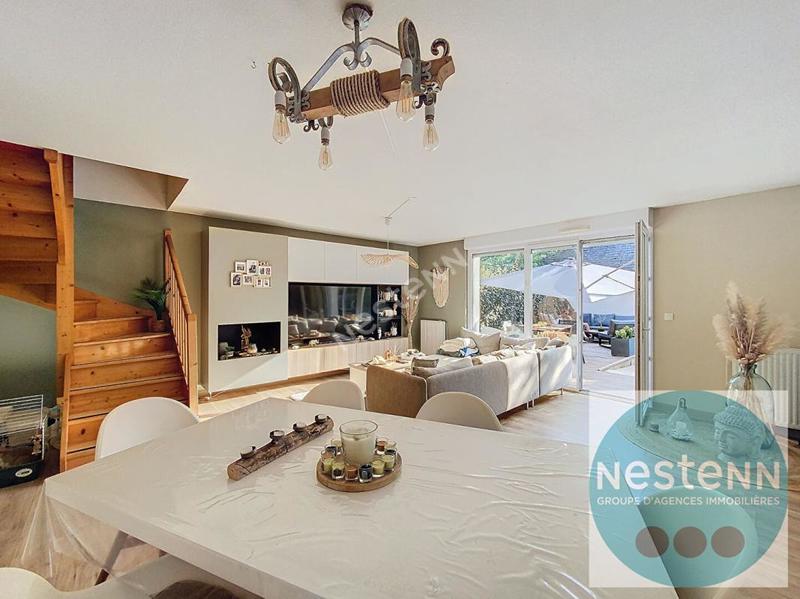 Maison - 93 m² - 4 pièces