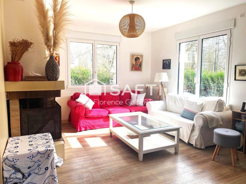 Maison - 182 m² - 9 pièces