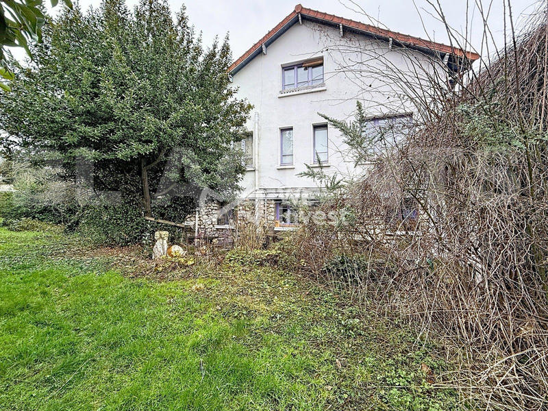 Maison - 190 m² - 8 pièces