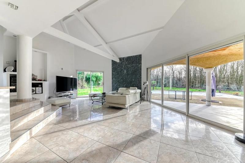 Maison d'architecte - 200 m² - 7 pièces