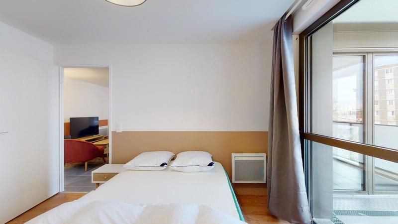 Appartement - 99 m² - 6 pièces