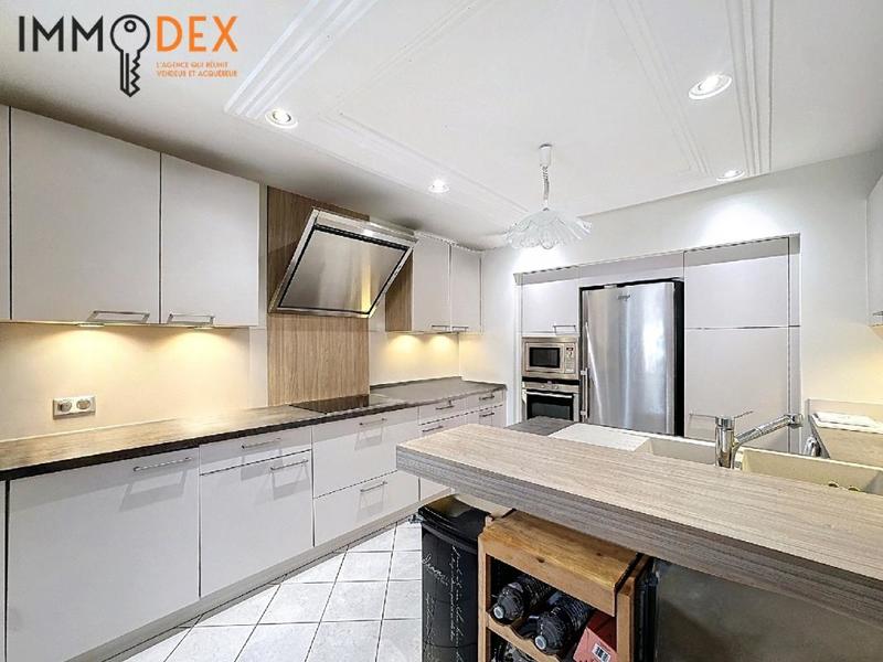 Maison - 226 m² - 7 pièces