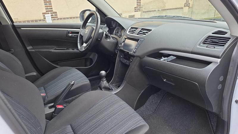 Suzuki Swift 1.2 Vvt 94 Casual Edition - Première main Toit ouvrant