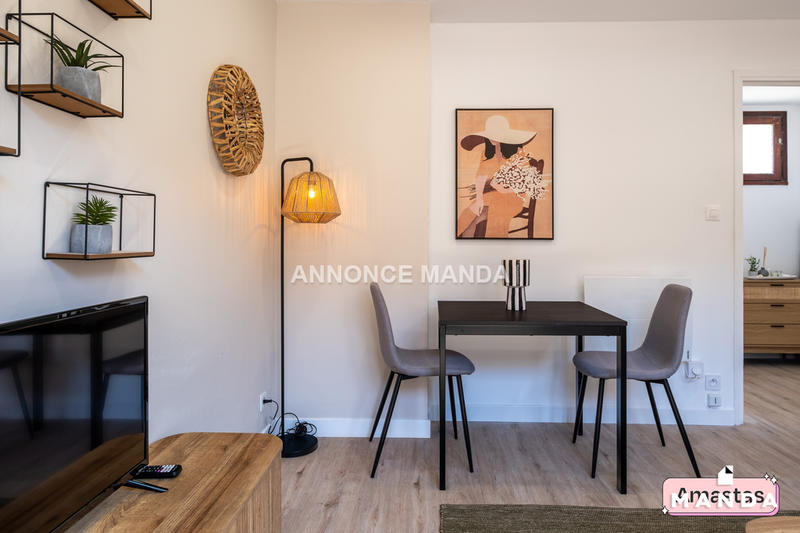 Studio - 30 m² - 1 pièce