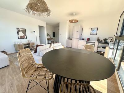 Appartement - 82 m² - 4 pièces