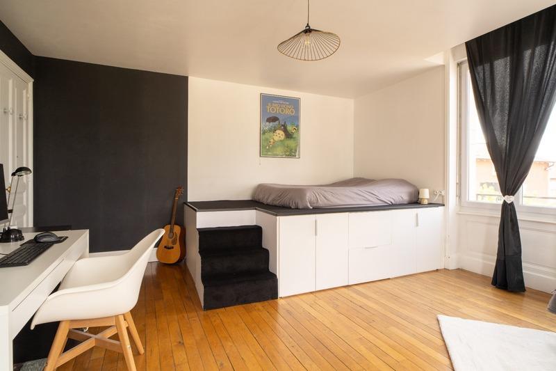 Maison - 227 m² - 10 pièces