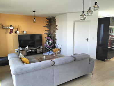 Maison - 99 m² - 5 pièces