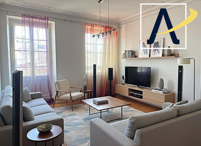 Appartement - 161 m² - 6 pièces