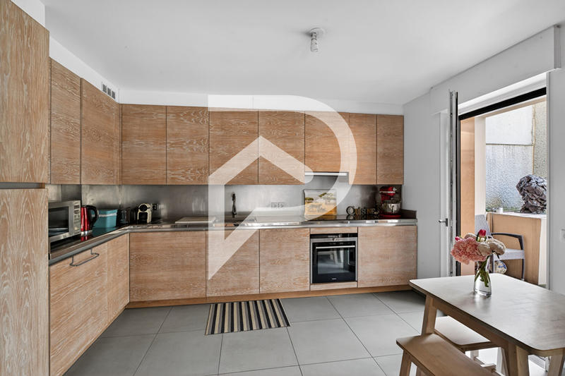 Appartement - 150 m² - 6 pièces