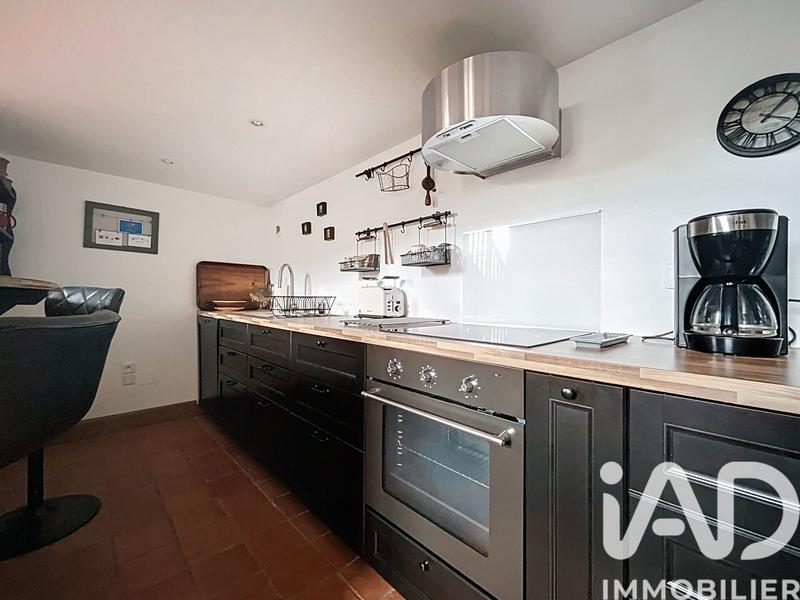 Maison - 220 m² - 10 pièces