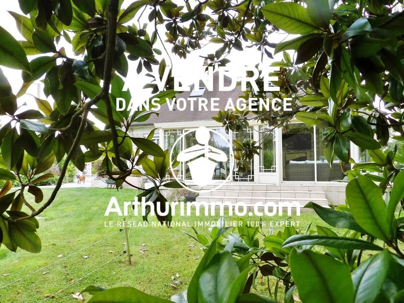 Maison - 220 m² - 8 pièces