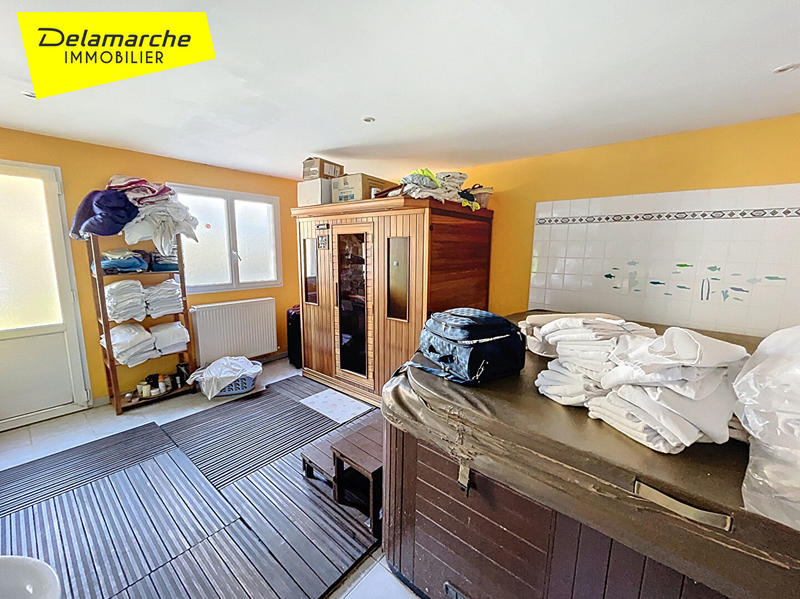 Maison - 240 m² - 11 pièces