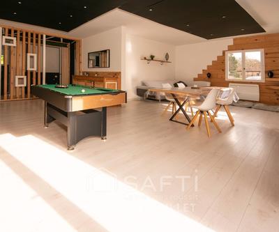 Maison - 227 m² - 8 pièces