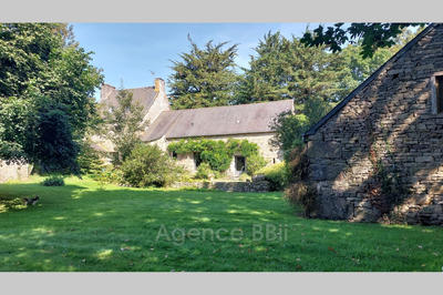 Maison - 300 m² - 15 pièces