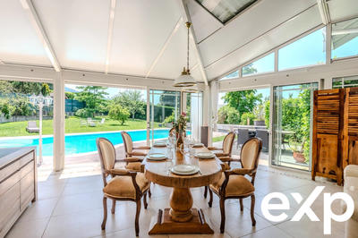 Maison - 380 m² - 9 pièces