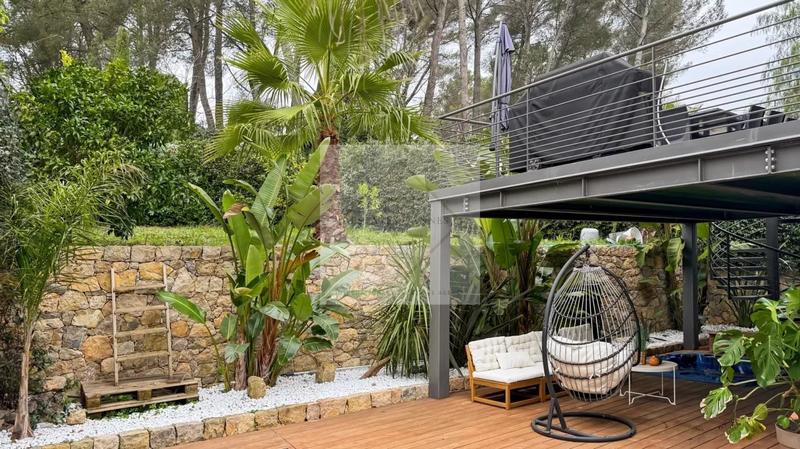 Villa - 170 m² - 6 pièces