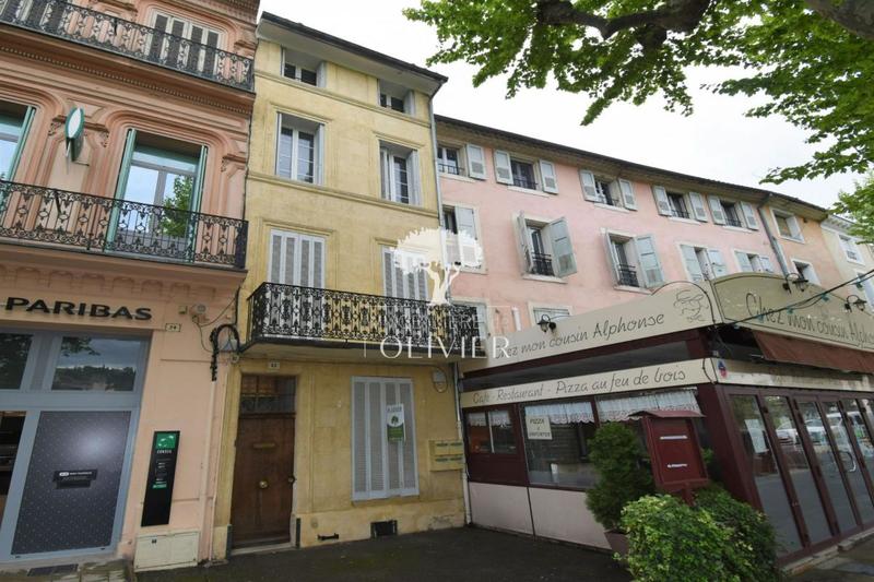 Maison - 210 m² - 7 pièces