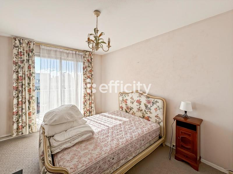 Appartement - 100 m² - 5 pièces