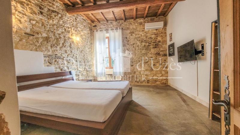 Demeure - 200 m² - 10 pièces