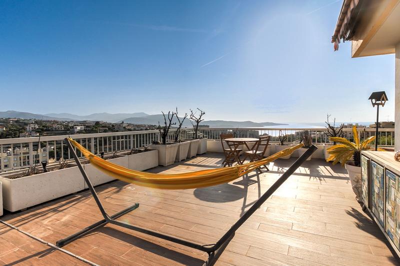 Appartement - 98 m² - 3 pièces