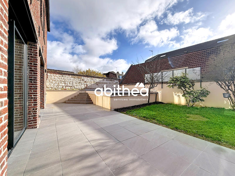 Maison - 223 m² - 8 pièces