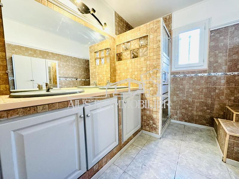 Maison - 91 m² - 4 pièces