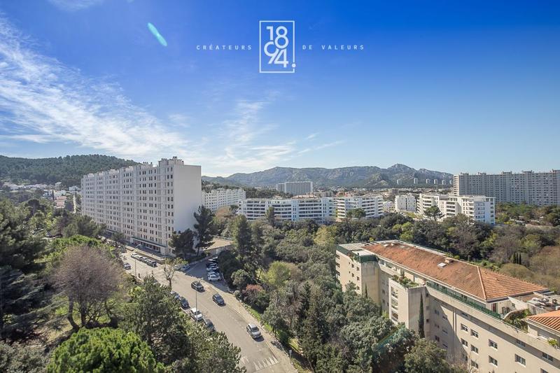 Appartement - 111 m² - 4 pièces