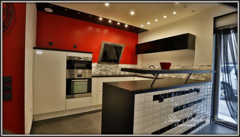 Maison traditionnelle - 175 m² - 7 pièces