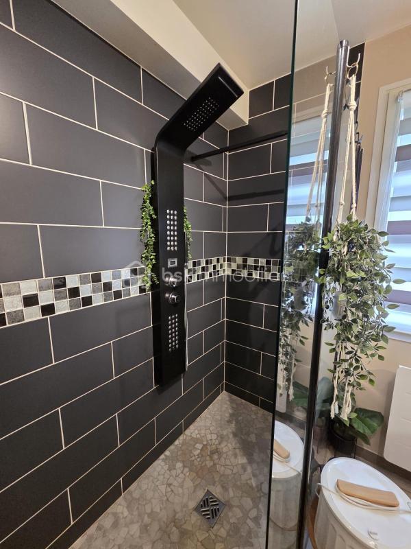 Maison - 170 m² - 6 pièces