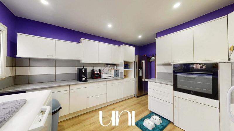 Maison - 192 m² - 8 pièces